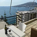Апартаменты With Huge Sea View Balcony Саранда