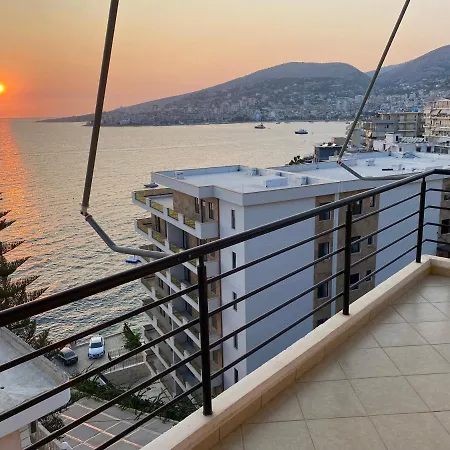 With Huge Sea View Balcony Apartamento Sarandë