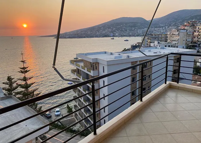 With Huge Sea View Balcony Appartamento Sarandë
