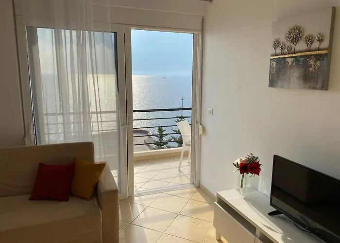 Apartament With Huge Sea View Balcony Saranda
